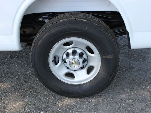 New 2026 Chevrolet Express 2500 RWD image 22