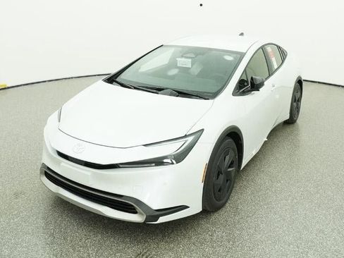 New 2026 Toyota Prius Plug-In Hybrid FWD image 16