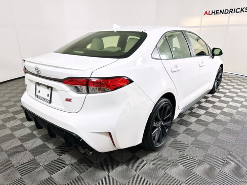 Used 2023 Toyota Corolla SE image 3