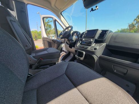 Used 2025 RAM ProMaster 2500 w/ Convenience Group FWD image 35