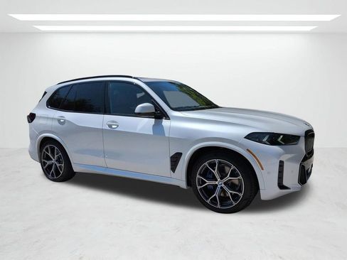 New 2026 BMW X5 xDrive40i w/ M Sport Package AWD/4WD image 2