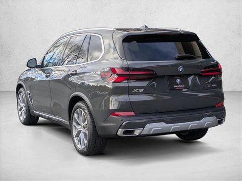 New 2026 BMW X5 xDrive50e image 8