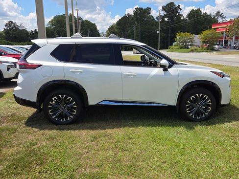 New 2026 Nissan Rogue Platinum AWD/4WD image 12