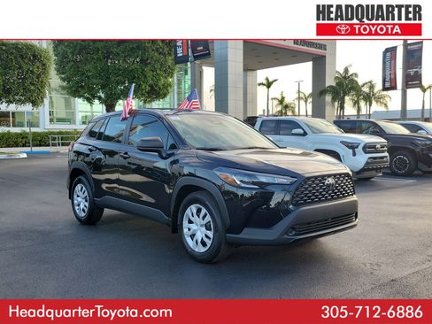Used 2024 Toyota Corolla Cross L FWD image 1