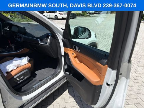 Used 2023 BMW X5 xDrive40i w/ Premium Package AWD/4WD image 21