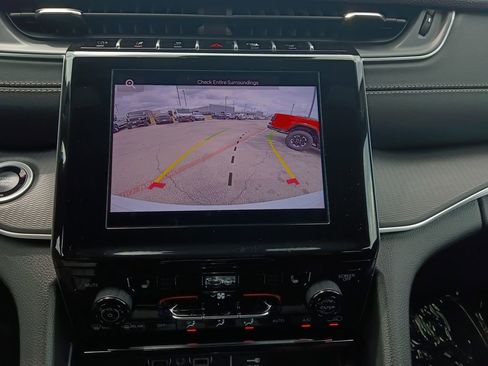 New 2026 Jeep Grand Cherokee Laredo X RWD image 9