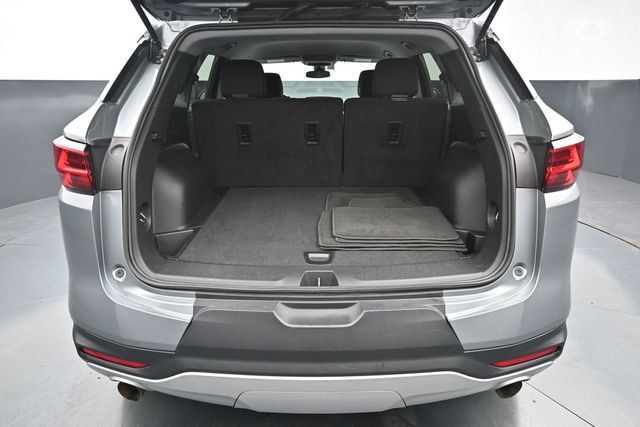 Used 2025 Chevrolet Blazer LT FWD image 9