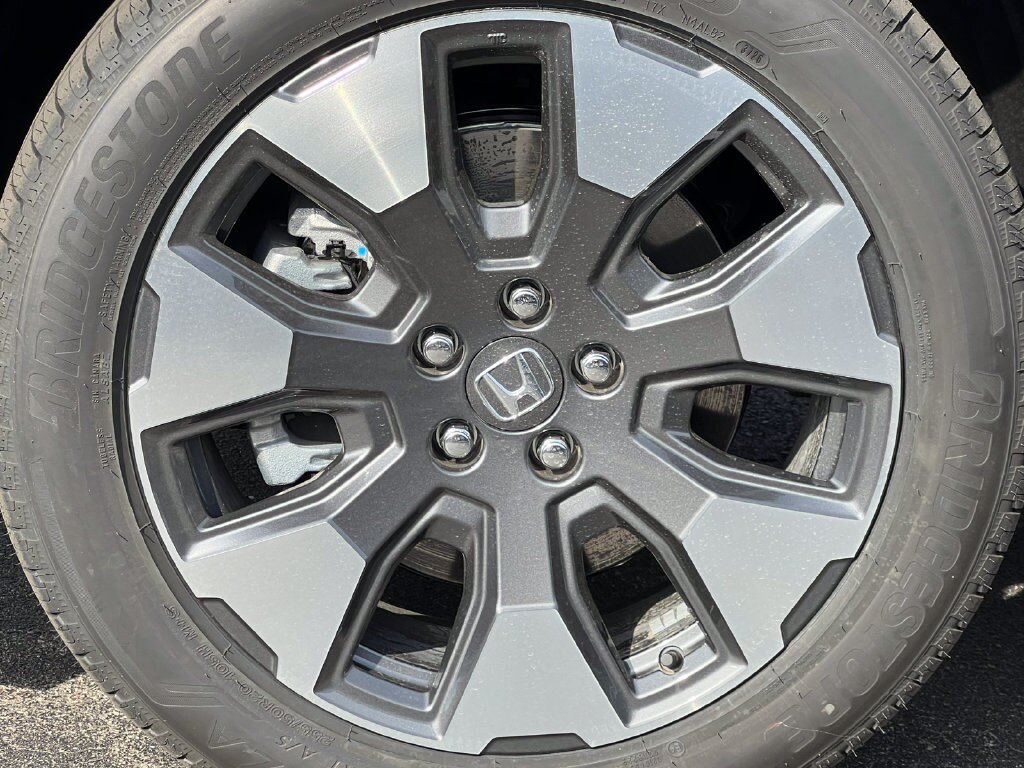 New 2026 Honda Pilot Touring image 7