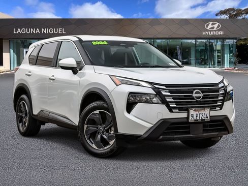 Used 2024 Nissan Rogue SV FWD image 1