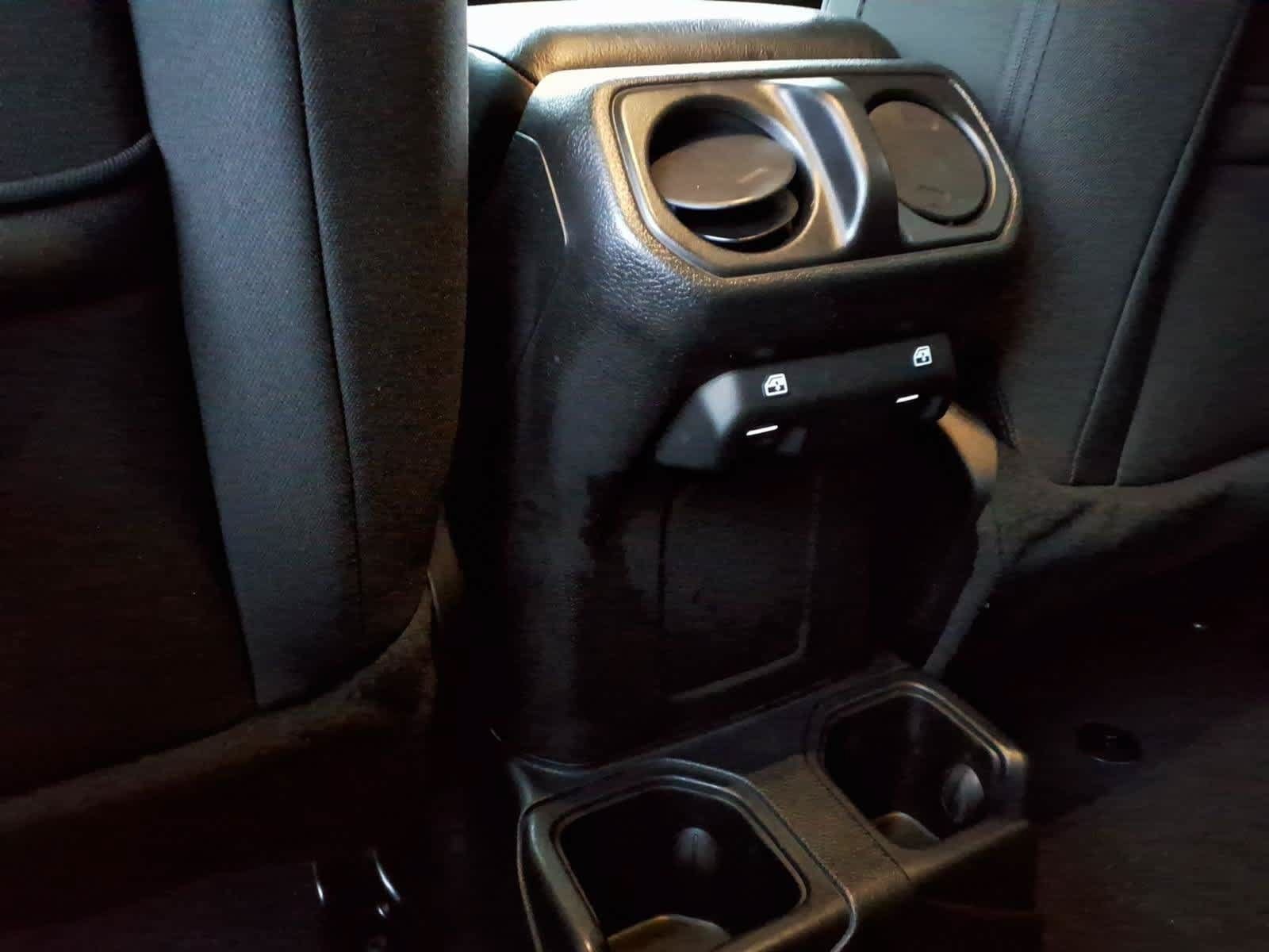 Used 2019 Jeep Wrangler Unlimited Sport S AWD/4WD image 11