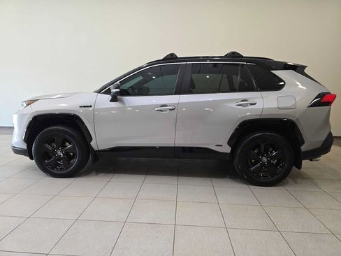 Used 2020 Toyota RAV4 XSE AWD/4WD image 3