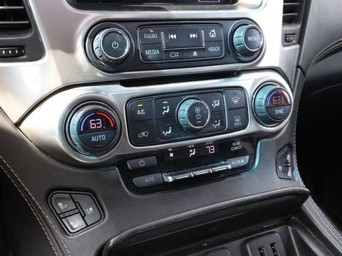 Used 2017 Chevrolet Suburban Premier AWD/4WD image 28