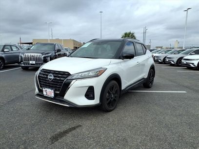 Used 2023 Nissan Kicks SR