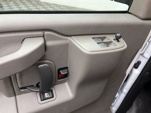 New 2026 GMC Savana 2500 Work Van w/ Driver Convenience Package image 6