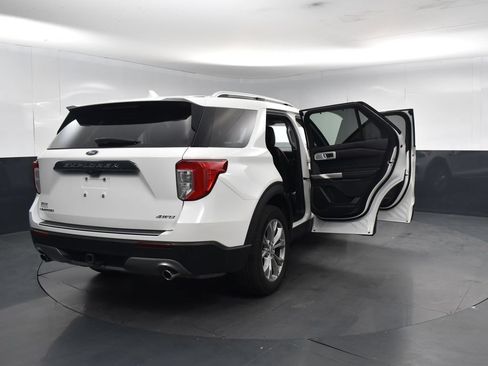 Used 2023 Ford Explorer Limited w/ Limited Technology Package AWD/4WD image 26