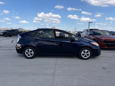 Used 2013 Toyota Prius Two FWD image 3