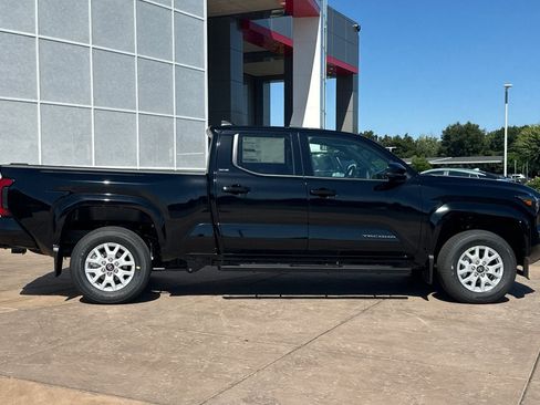 New 2026 Toyota Tacoma SR5 AWD/4WD image 3