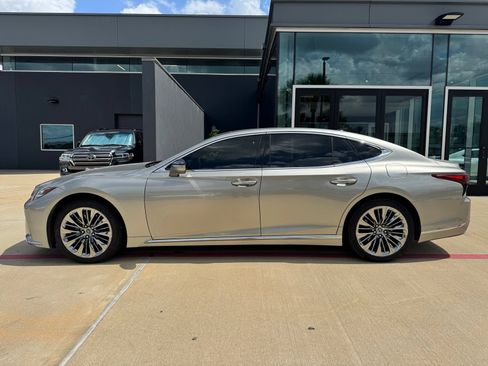 Used 2022 Lexus LS 500 w/ Interior Upgrade Package RWD image 3