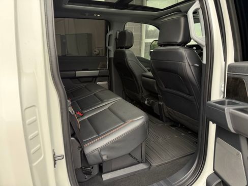 Used 2026 Ford F350 Lariat w/ Black Appearance Package image 31