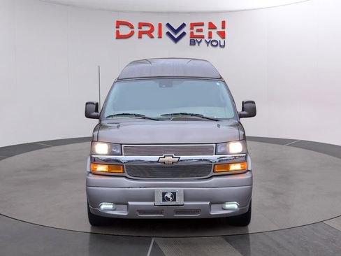 Used 2022 Chevrolet Express 2500 Extended w/ Enhanced Convenience Package image 5