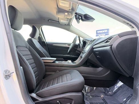 Used 2019 Ford Fusion SE image 20