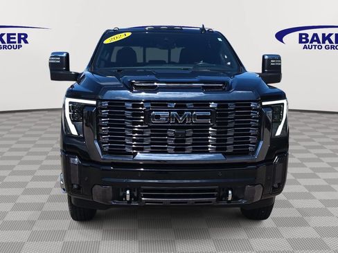 Used 2024 GMC Sierra 3500 Denali Ultimate AWD/4WD image 2