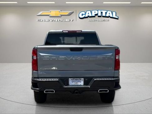 Used 2026 Chevrolet Silverado 1500 LT Trail Boss w/ Convenience Package II AWD/4WD image 4
