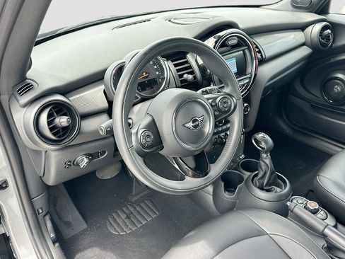Used 2019 MINI Cooper Convertible w/ Premium Package FWD image 9