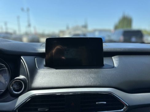 Used 2019 MAZDA CX-9 Touring w/ Touring Premium Package FWD image 12