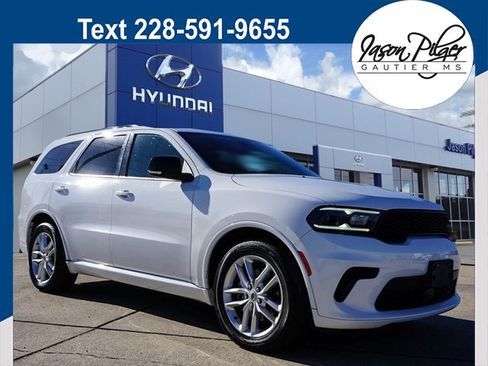 Used 2024 Dodge Durango GT image 1