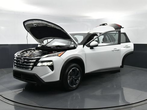 Used 2024 Nissan Rogue SV AWD/4WD image 36