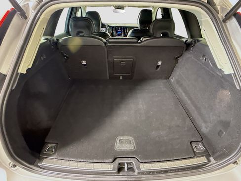 Used 2023 Volvo XC60 B5 Plus FWD image 35