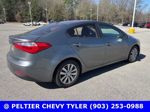 Used 2016 Kia Forte LX w/ LX Popular Plus Package image 7