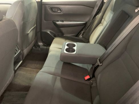 Used 2024 Nissan Rogue S image 5