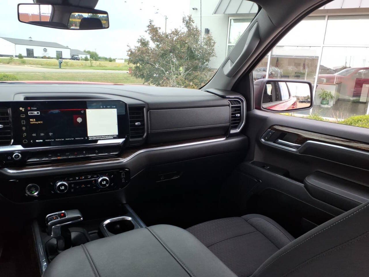 Used 2024 GMC Sierra 1500 Elevation w/ LPO, Elevation Black Package AWD/4WD image 12