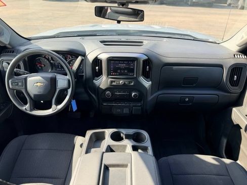 Used 2020 Chevrolet Silverado 1500 Custom w/ Custom Value Package AWD/4WD image 19