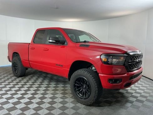Used 2022 RAM 1500 Big Horn AWD/4WD image 3