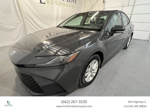 Used 2025 Toyota Camry LE FWD image 3