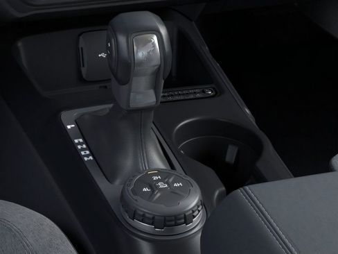 New 2025 Ford Bronco 4-Door AWD/4WD image 17