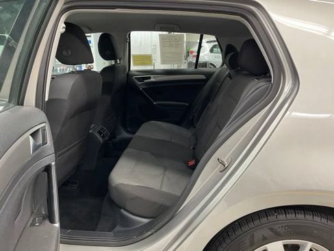Used 2016 Volkswagen Golf S FWD image 8