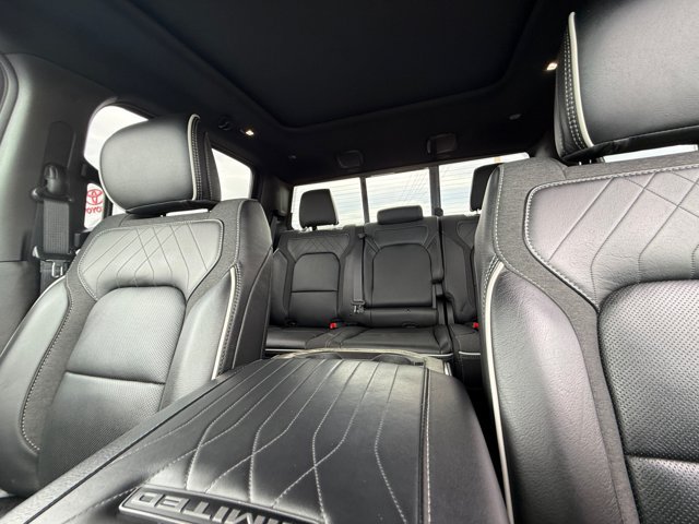 Used 2025 RAM 1500 Limited AWD/4WD image 19