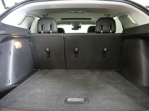 Used 2025 Chevrolet Trax LT w/ Sunroof Package FWD image 24