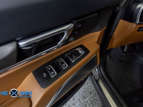 Used 2025 Kia Telluride SX X-Line AWD/4WD image 12