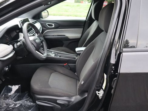 Used 2024 Jeep Compass Sport AWD/4WD image 19