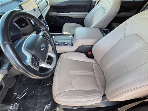 Used 2024 Ford Expedition Limited AWD/4WD image 15