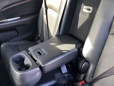 Used 2019 Dodge Journey GT image 23