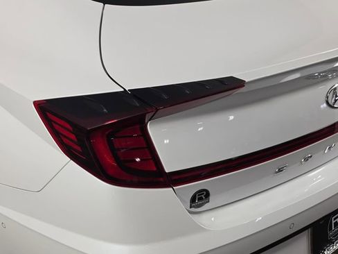 Used 2022 Hyundai Sonata Limited FWD image 37
