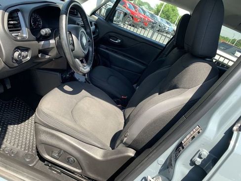 Used 2018 Jeep Renegade Altitude w/ Safety & Security Group AWD/4WD image 18