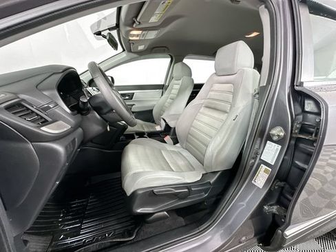 Used 2017 Honda CR-V LX image 14