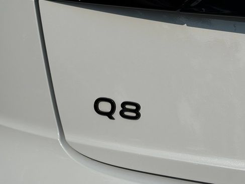 Used 2025 Audi Q8 Premium w/ Convenience Package AWD/4WD image 27
